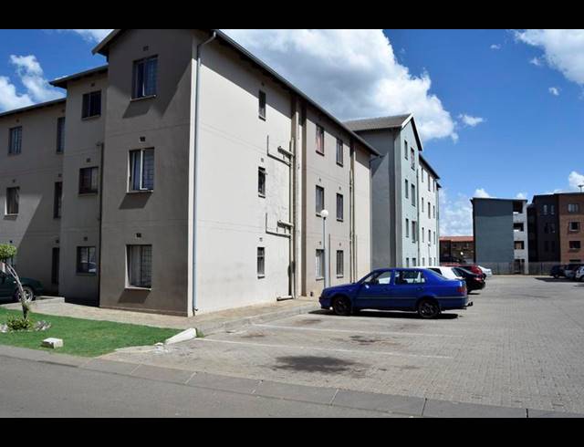 3 BEDROOM APARTMENT FOR SALE IN JABULANI